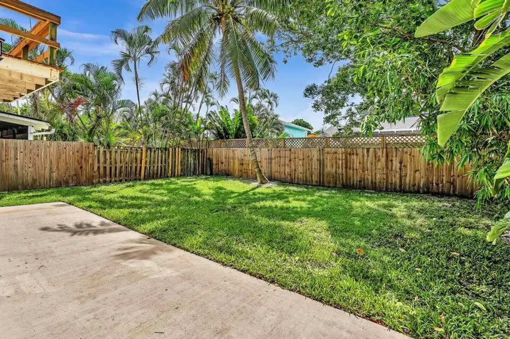 2438 Southridge Road Delray Beach FL 33444