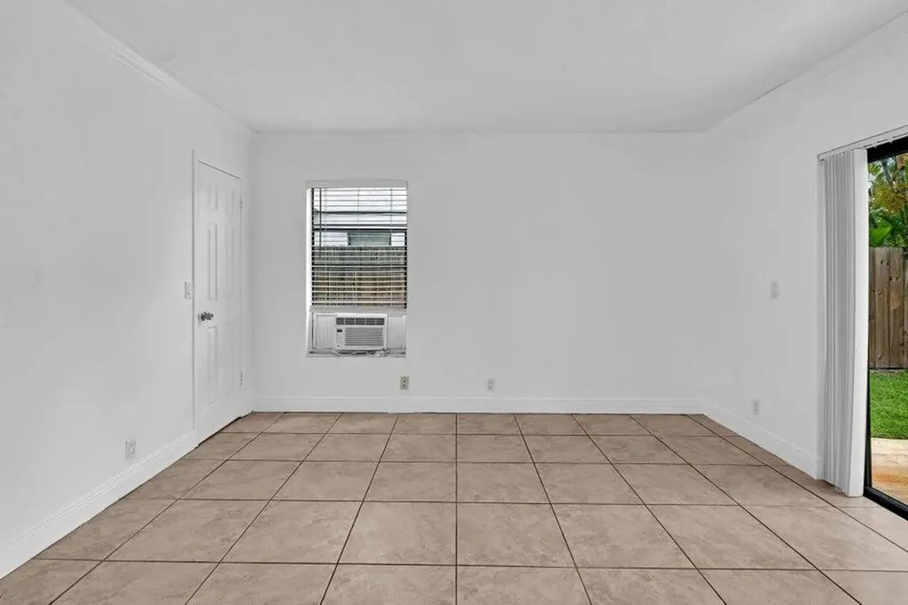 2438 Southridge Road Delray Beach FL 33444