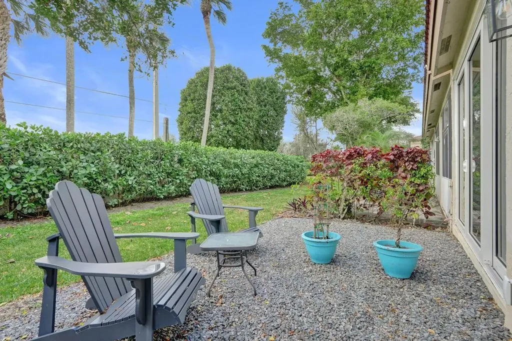 6800 Via Regina Boca Raton FL 33433