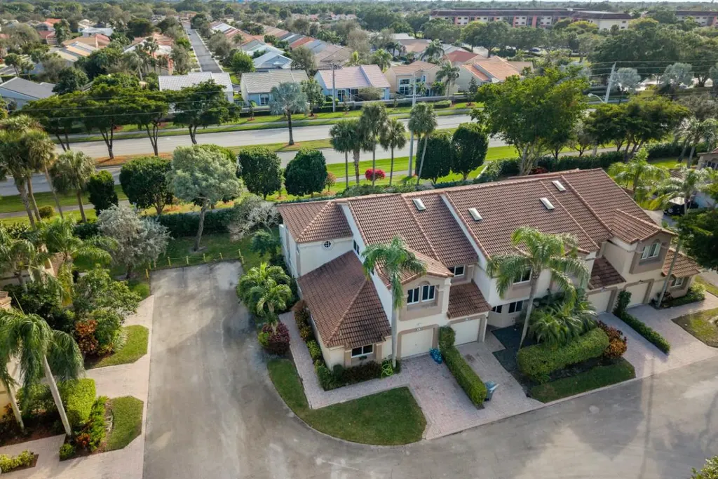 6800 Via Regina Boca Raton FL 33433