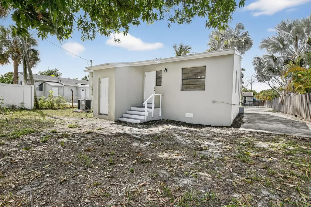 1708 NW 8th Avenue Fort Lauderdale FL 33311
