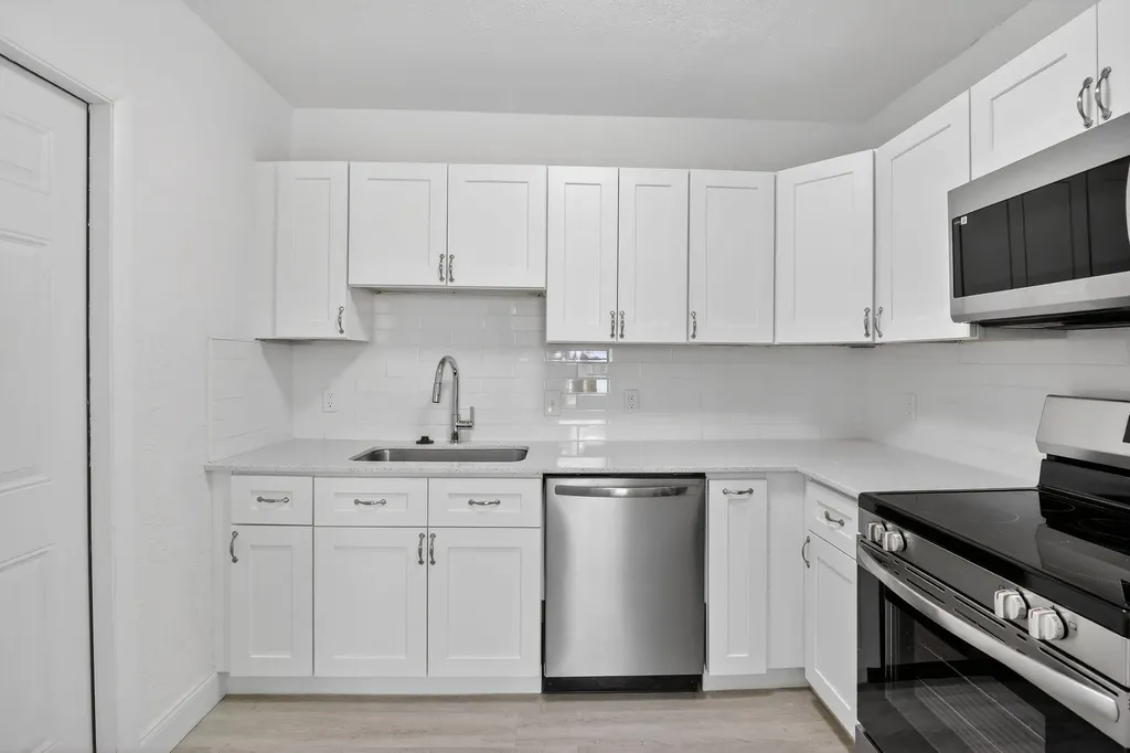 1708 NW 8th Avenue Fort Lauderdale FL 33311