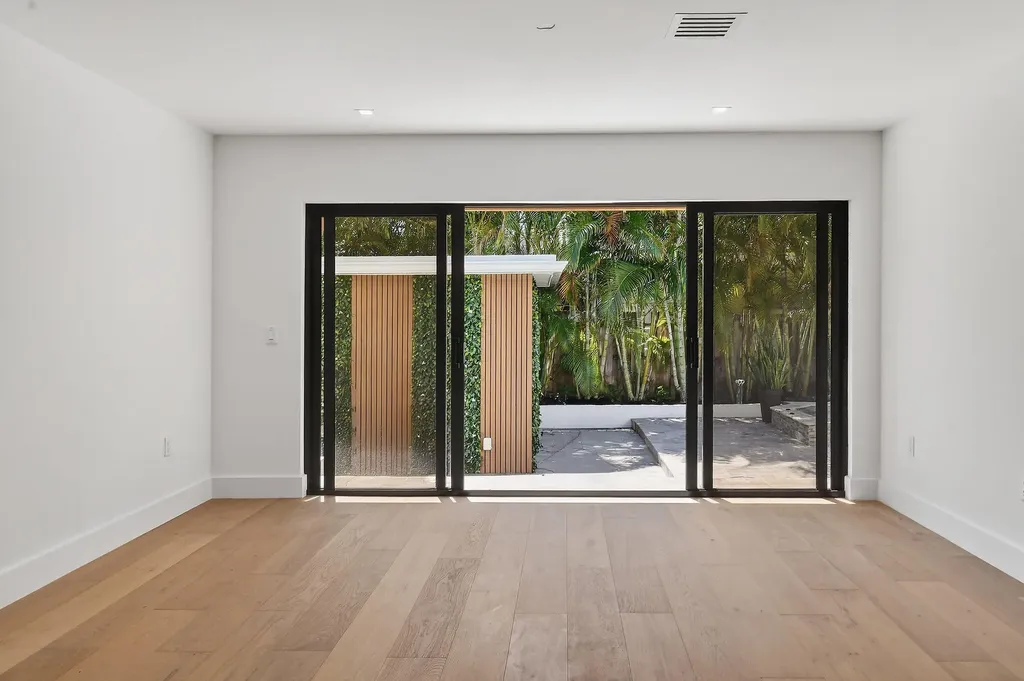 326 Palmetto Street West Palm Beach FL 33405