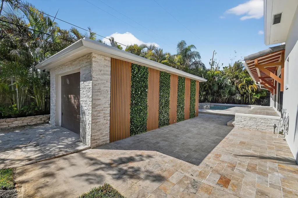 326 Palmetto Street West Palm Beach FL 33405
