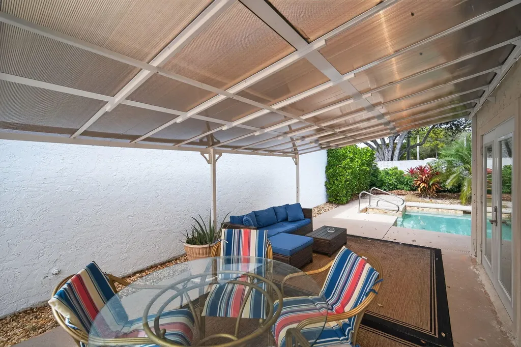 10056 Lexington Circle N Boynton Beach FL 33436
