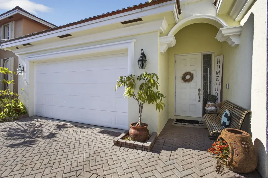 6637 Traveler Road West Palm Beach FL 33411