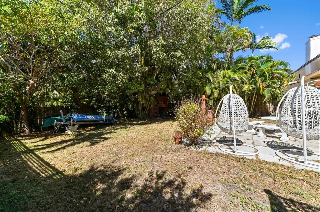 411 N Lakeside Drive Lake Worth Beach FL 33460
