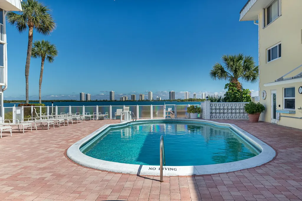 101 Doolen Court North Palm Beach FL 33408