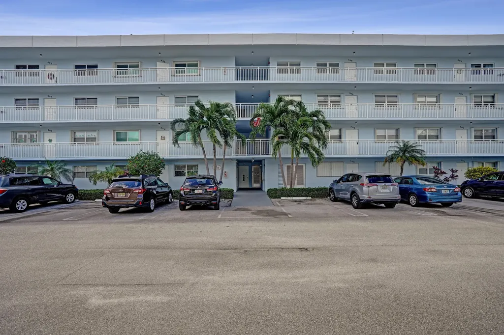 2012 S Federal Highway Boynton Beach FL 33435