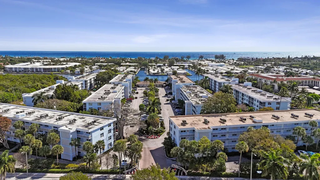 2012 S Federal Highway Boynton Beach FL 33435
