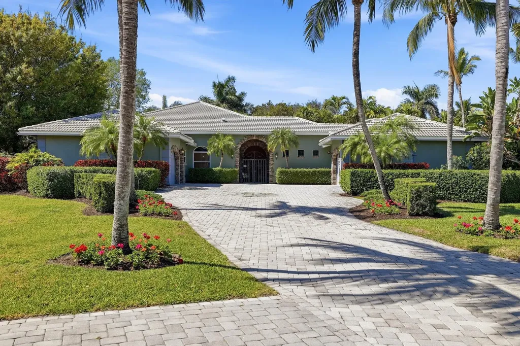8634 Sawpine Road Delray Beach FL 33446