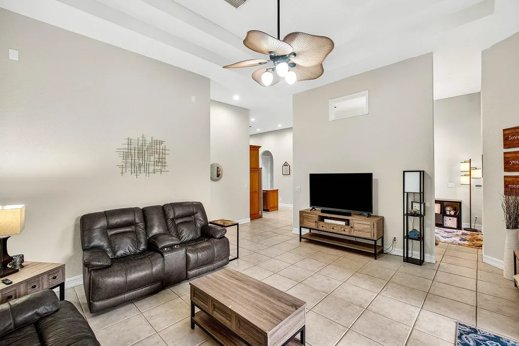 8634 Sawpine Road Delray Beach FL 33446