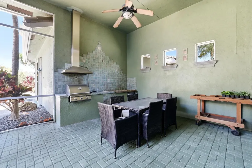 8634 Sawpine Road Delray Beach FL 33446