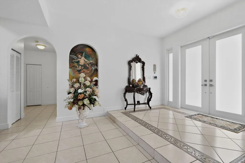 16613 NW 77th Path Miami Lakes FL 33016