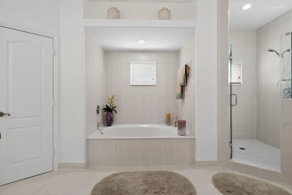 16613 NW 77th Path Miami Lakes FL 33016