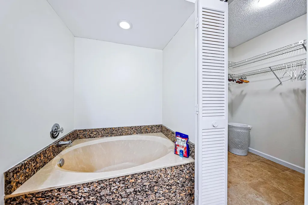 1528 Ocean Dunes Circle Jupiter FL 33477