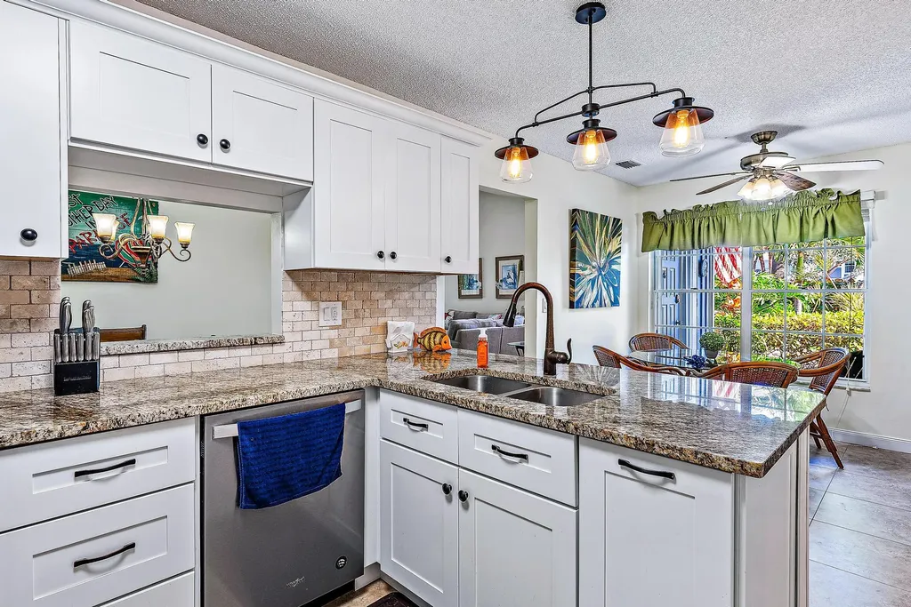 1528 Ocean Dunes Circle Jupiter FL 33477
