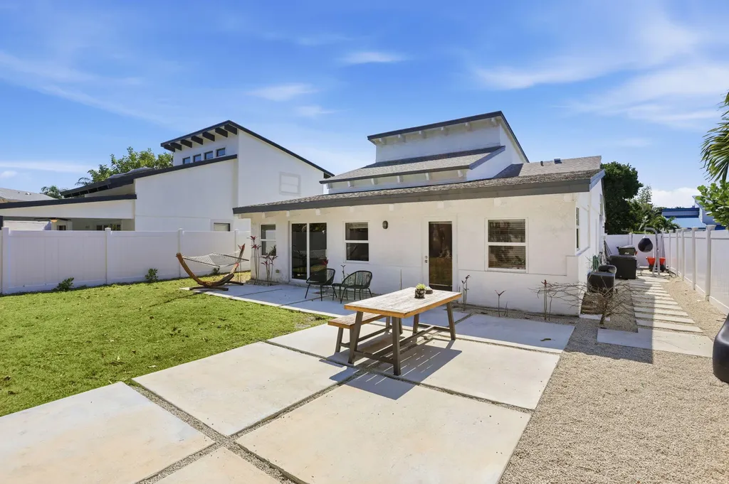 2522 Bessie Street Delray Beach FL 33444