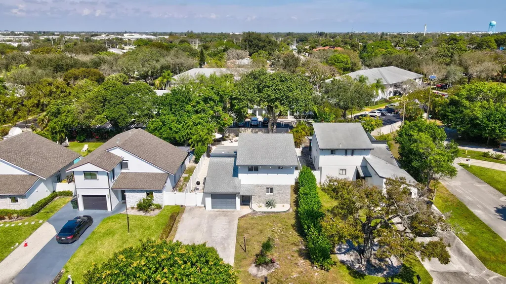 2522 Bessie Street Delray Beach FL 33444