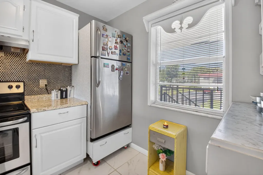 33 Abbey Lane Delray Beach FL 33446