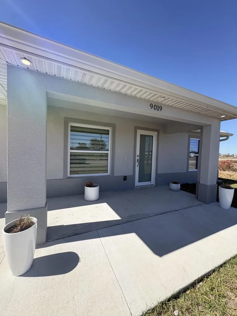 9019 S Castle Circle Labelle FL 33935