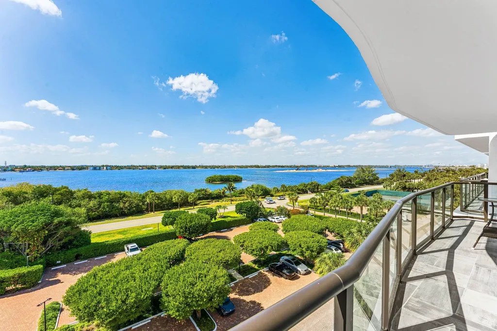 3440 S Ocean Boulevard NE Palm Beach FL 33480