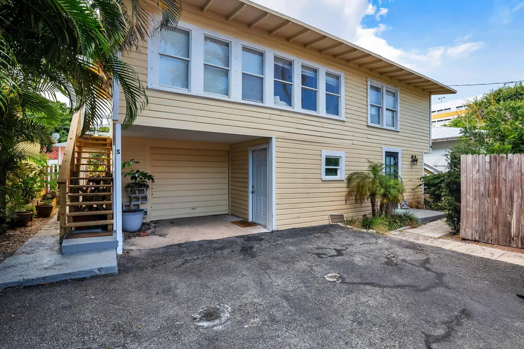 1211 Florida Avenue West Palm Beach FL 33401