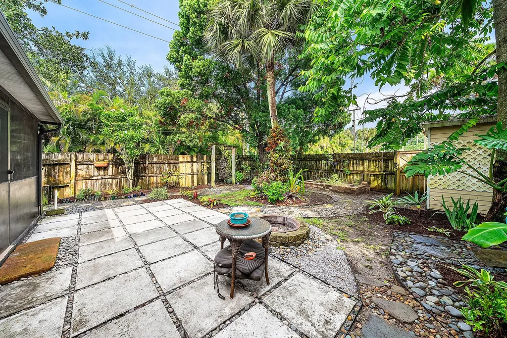 5893 Cassandra Court West Palm Beach FL 33415