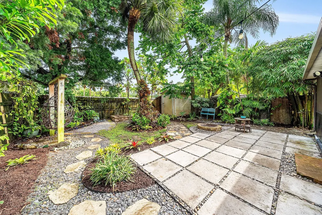 5893 Cassandra Court West Palm Beach FL 33415