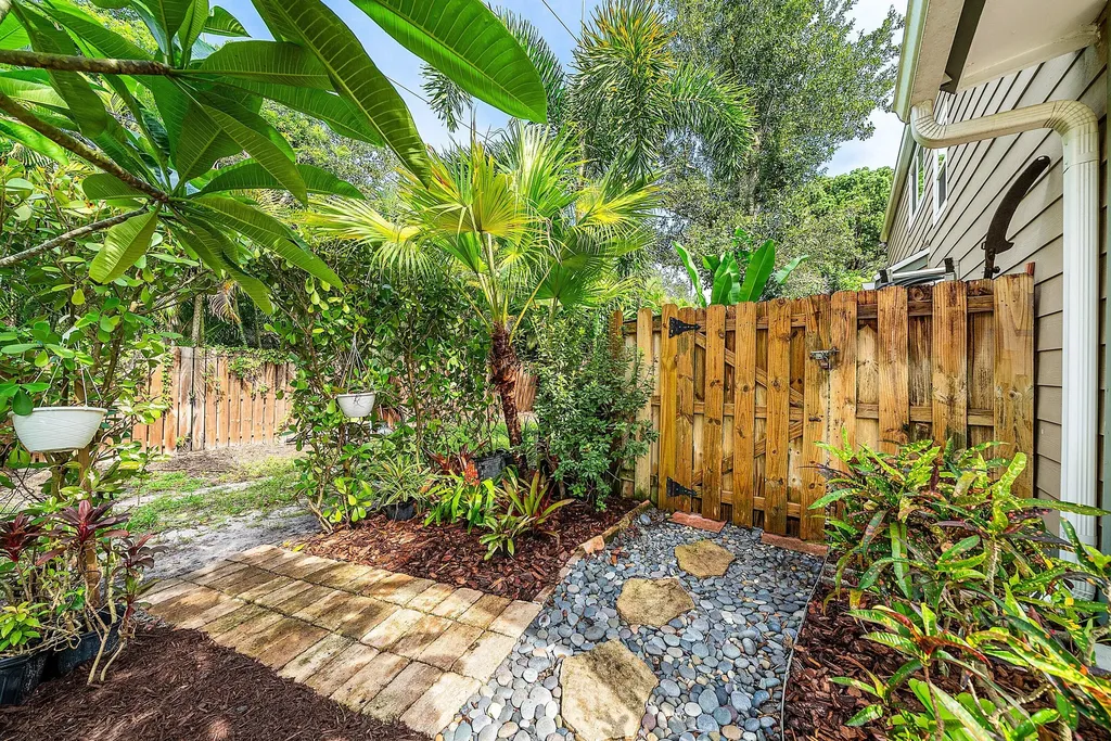 5893 Cassandra Court West Palm Beach FL 33415