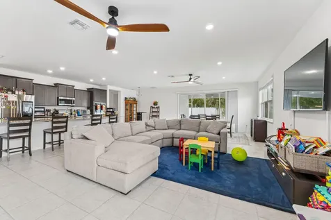 2586 SE Victory Avenue Port St Lucie FL 34952