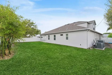 2586 SE Victory Avenue Port St Lucie FL 34952