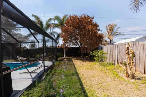 138 NW Friar Street Port St Lucie FL 34983