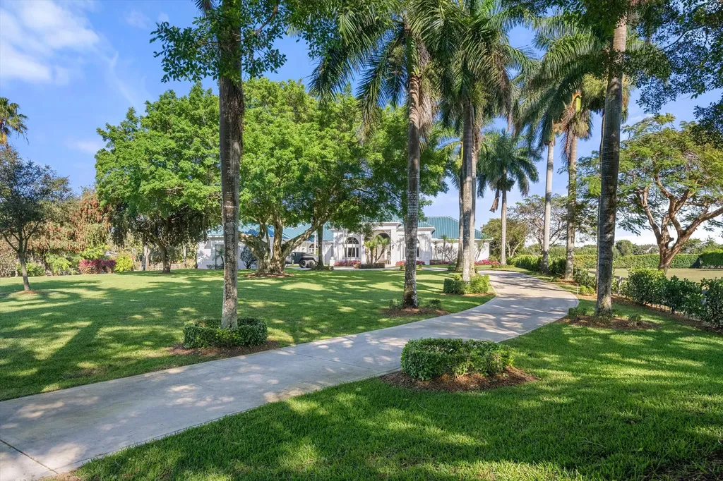 3220 Santa Barbara Drive Wellington FL 33414