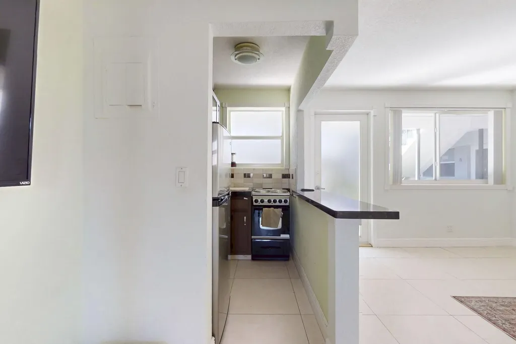 302 Lake Osborne Drive Lake Worth Beach FL 33461