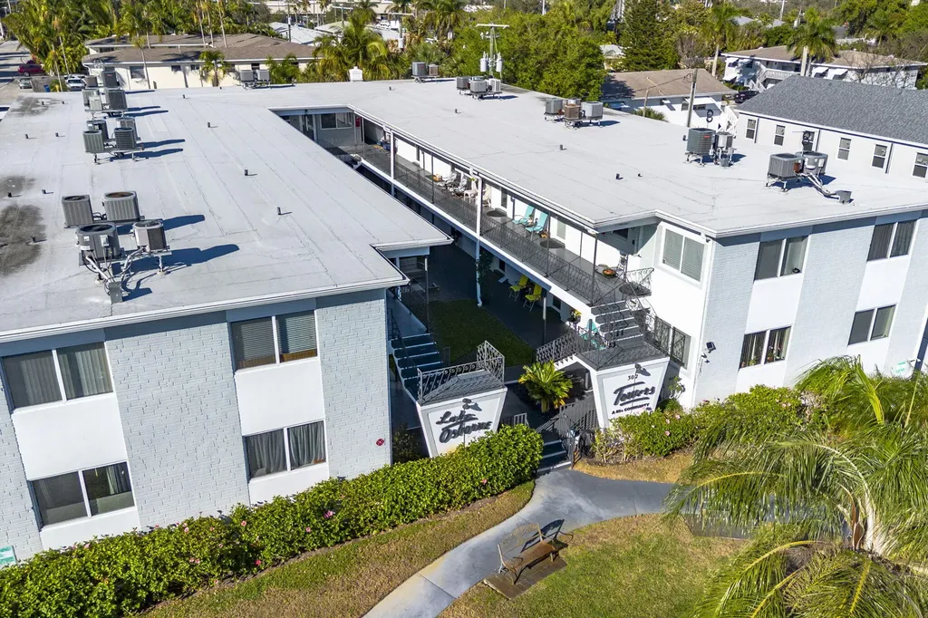 302 Lake Osborne Drive Lake Worth Beach FL 33461