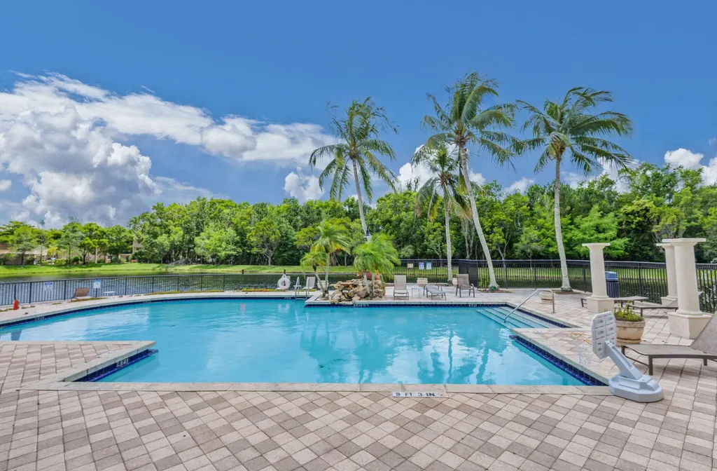 1000 Crestwood Court Royal Palm Beach FL 33411