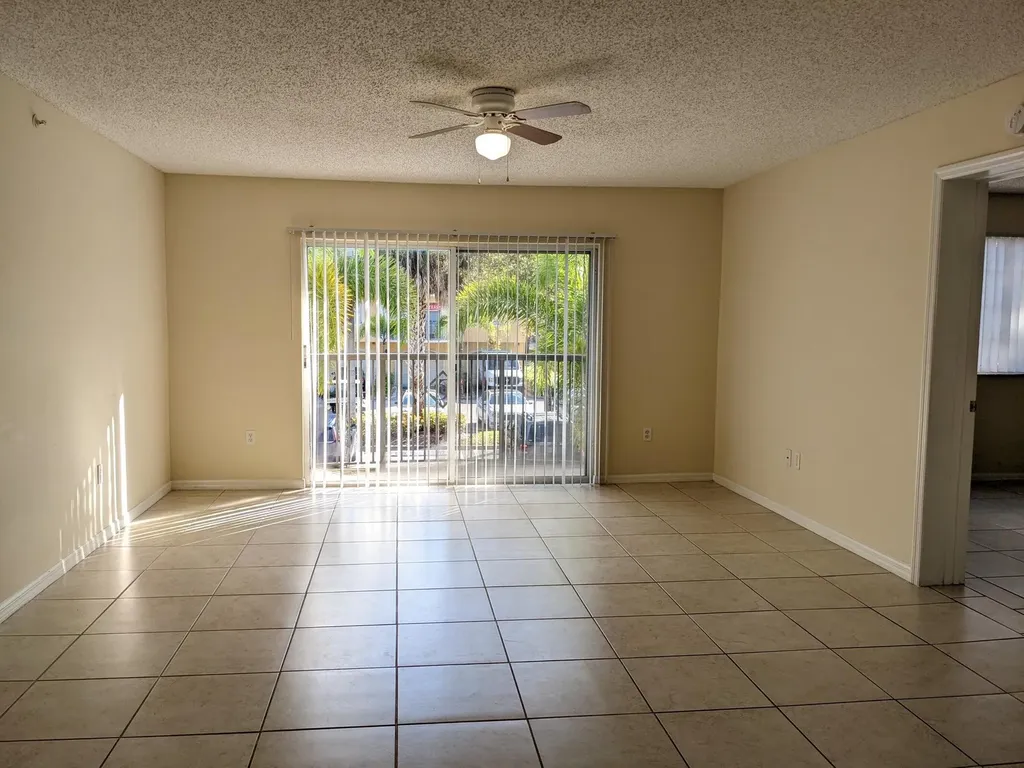 1000 Crestwood Court Royal Palm Beach FL 33411