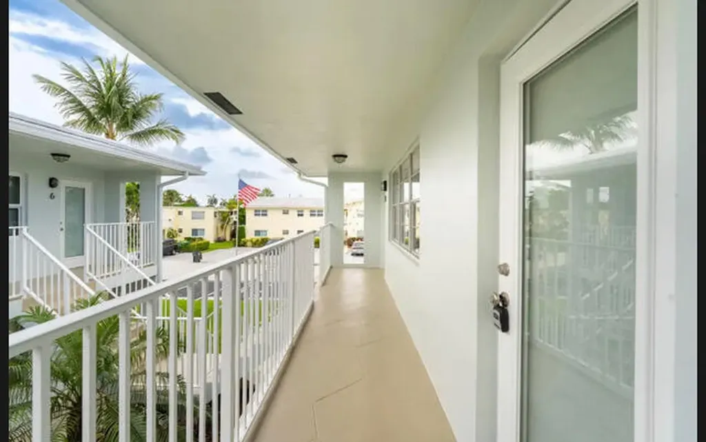 2737 NE 28th Street Lighthouse Point FL 33064