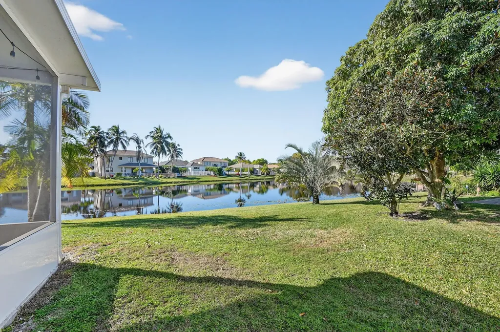 5947 Bay Hill Circle Lake Worth FL 33463