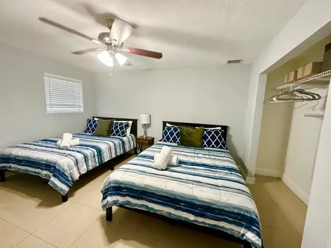 3871 SW 31st Court West Park FL 33023