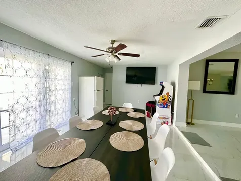 3871 SW 31st Court West Park FL 33023