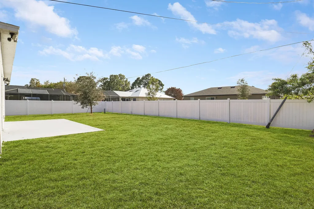 2120 SW Trenton Port St Lucie FL 34984