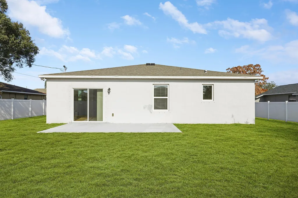 2120 SW Trenton Port St Lucie FL 34984