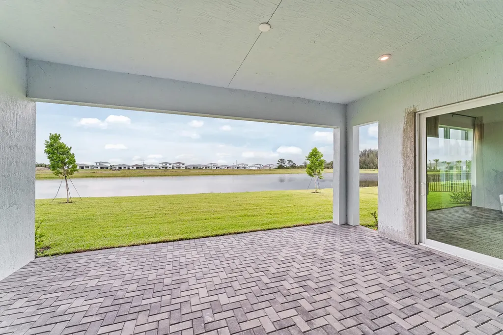 10733 SW Mistarva Place Port St Lucie FL 34987