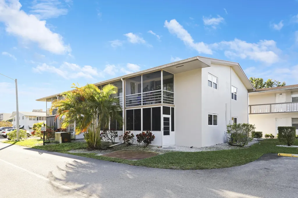 269 Norwich L West Palm Beach FL 33417