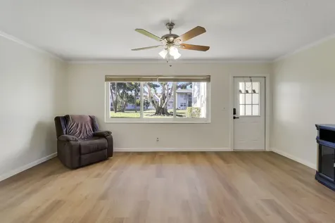269 Norwich L West Palm Beach FL 33417