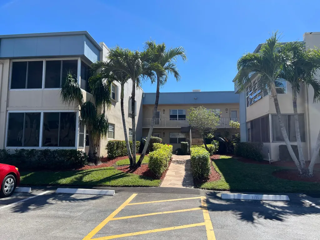 901 Flanders S Delray Beach FL 33484