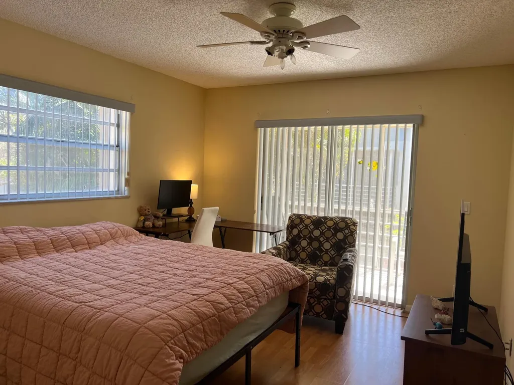 901 Flanders S Delray Beach FL 33484