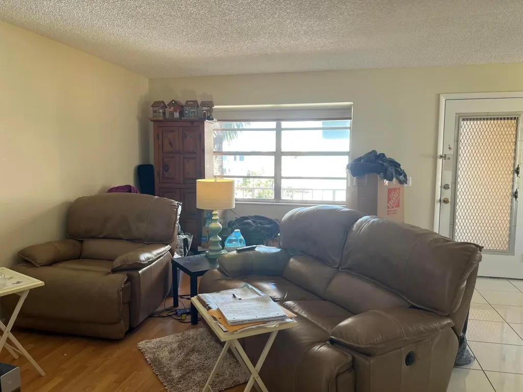 901 Flanders S Delray Beach FL 33484